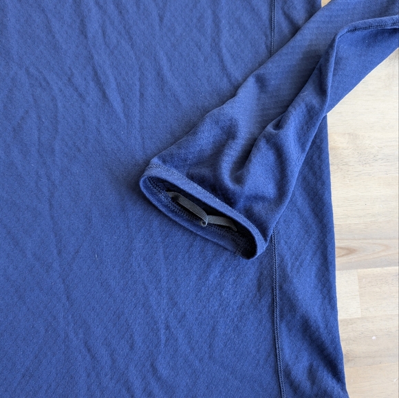 PATAGONIA Women's Capilene® Midweight Baselayer Crewneck Navy Women's Medium - Picture 4 of 6
